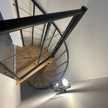 Tiny House Moderne, Avec Terrasse